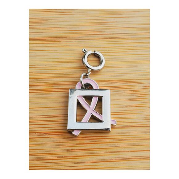 Jane Brattain Breast Cancer Awareness Charm 2008 - Picture 2 of 3